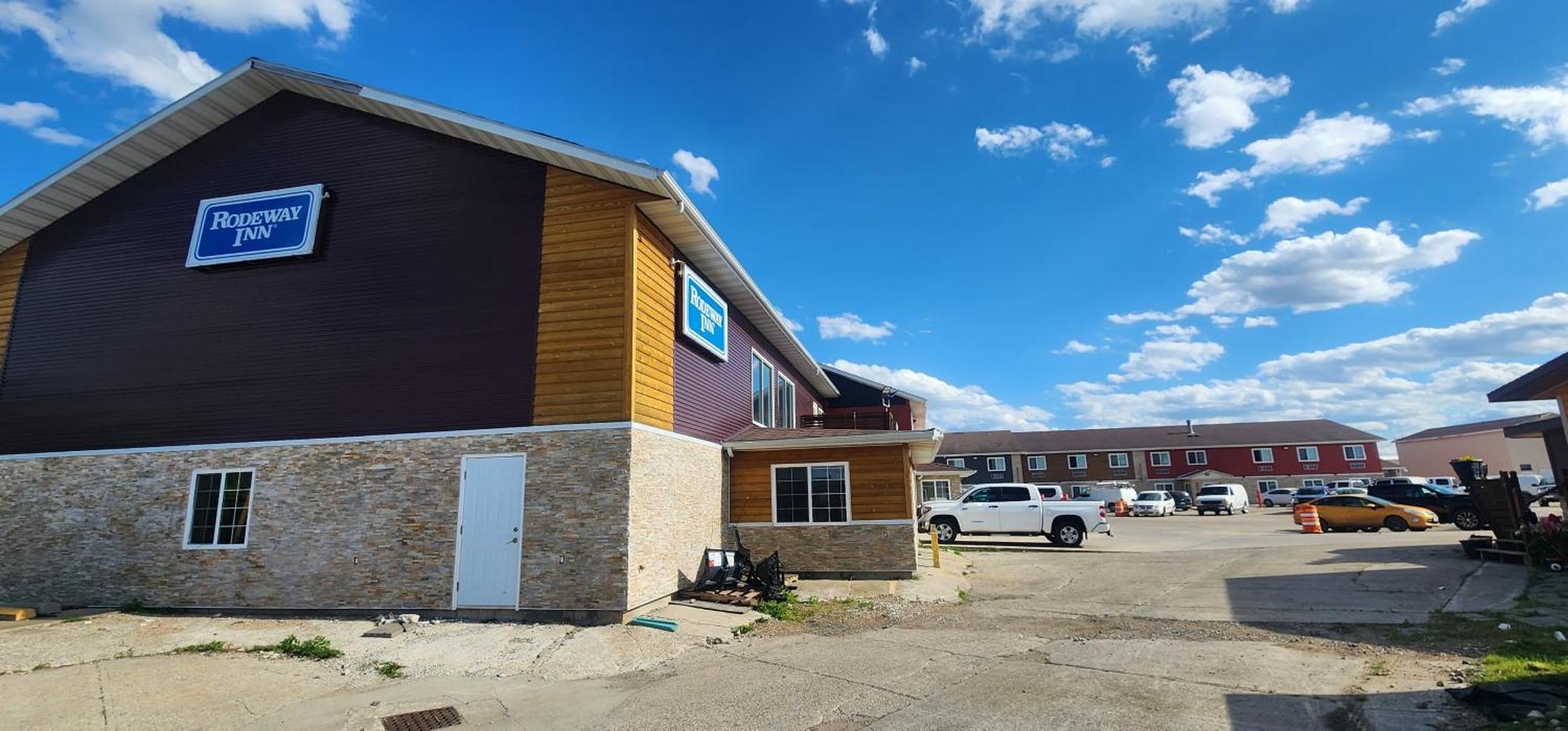 Rodeway Inn West Fargo Exterior photo