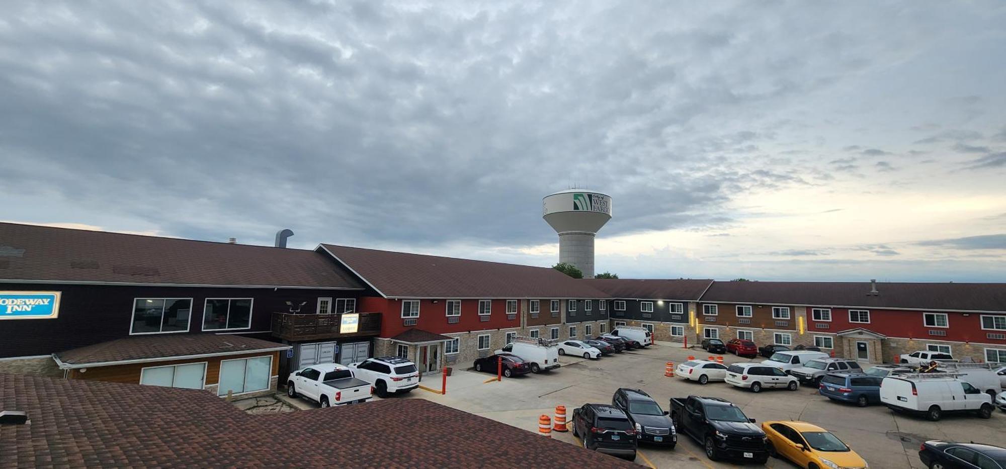 Rodeway Inn West Fargo Exterior photo
