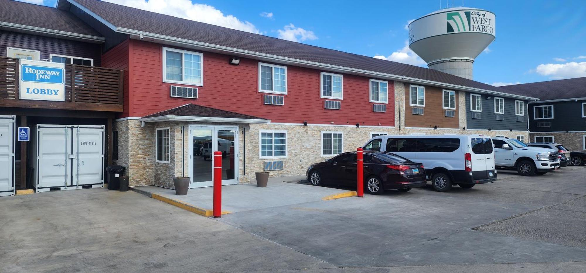 Rodeway Inn West Fargo Exterior photo